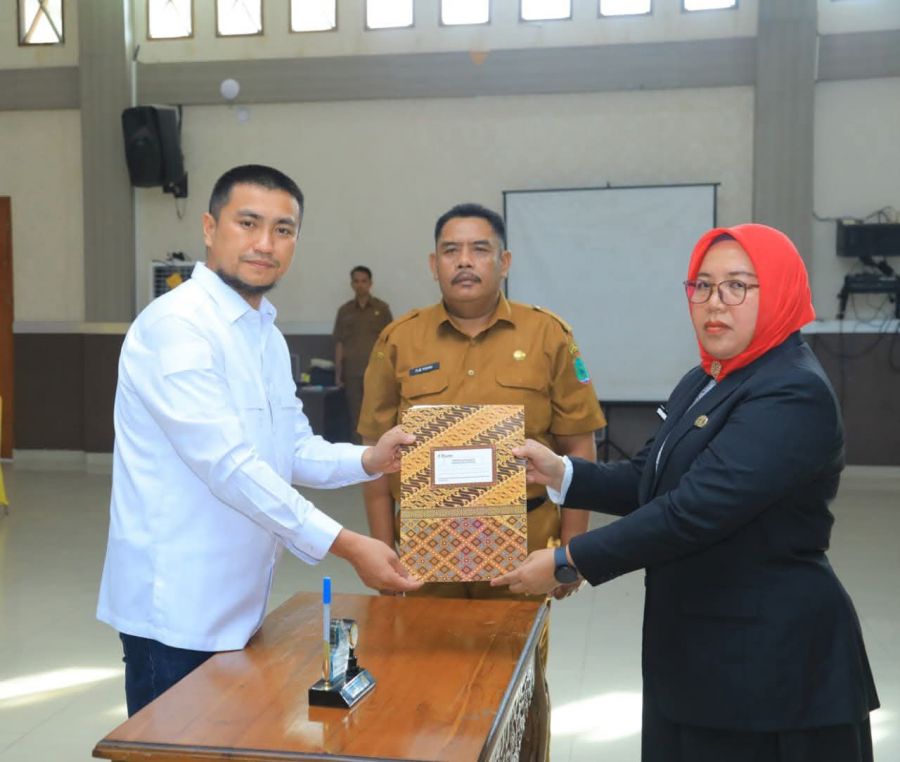 Bupati Hendriyanto Lantik Hj. Susi Sebagai PJ Sekda Labura