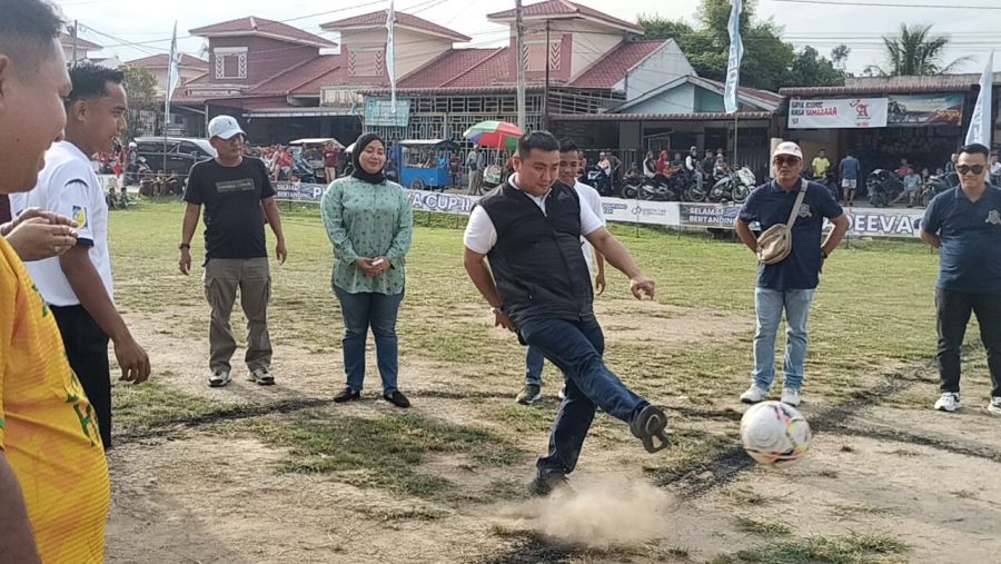 Bupati  Hendriyanto Resmi Buka Open Mini Soccer Sadeeva Cup II Tahun 2023