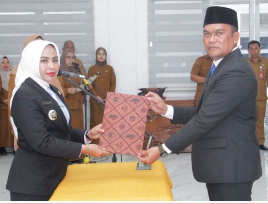 Bupati Hj Maya Hasmita  Resmi Lantik AJP sebagai  Pj  Sekda Labuhanbatu