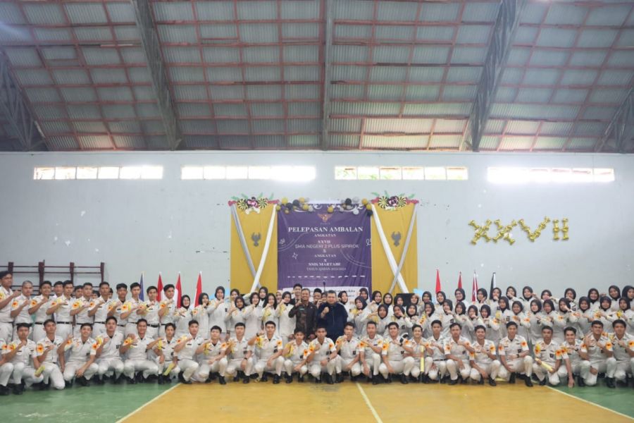 Bupati Tapsel Jadi Irup Pelepasan Ambalan SMAN 2 Plus Sipirok dan SMK Martabe 