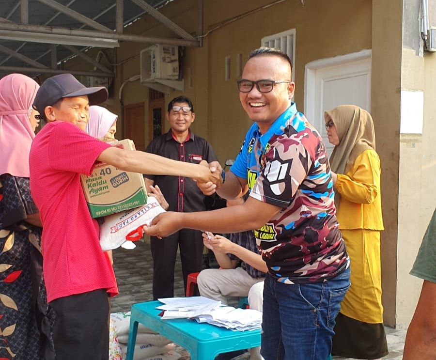CV SSP Bagikan 45 Paket Sembako Kepada Masyarakat Sekitar Lingkungan Pabrik