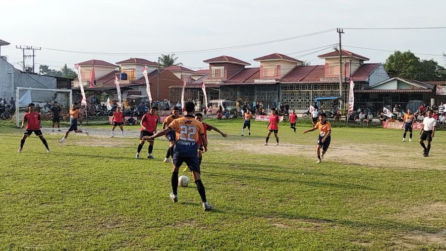 Derby Kualuh Selatan, Pedampe Kopi Klinik Menang 2-0 atas Spartan GS di Piala Dedi Iskandar Cup
