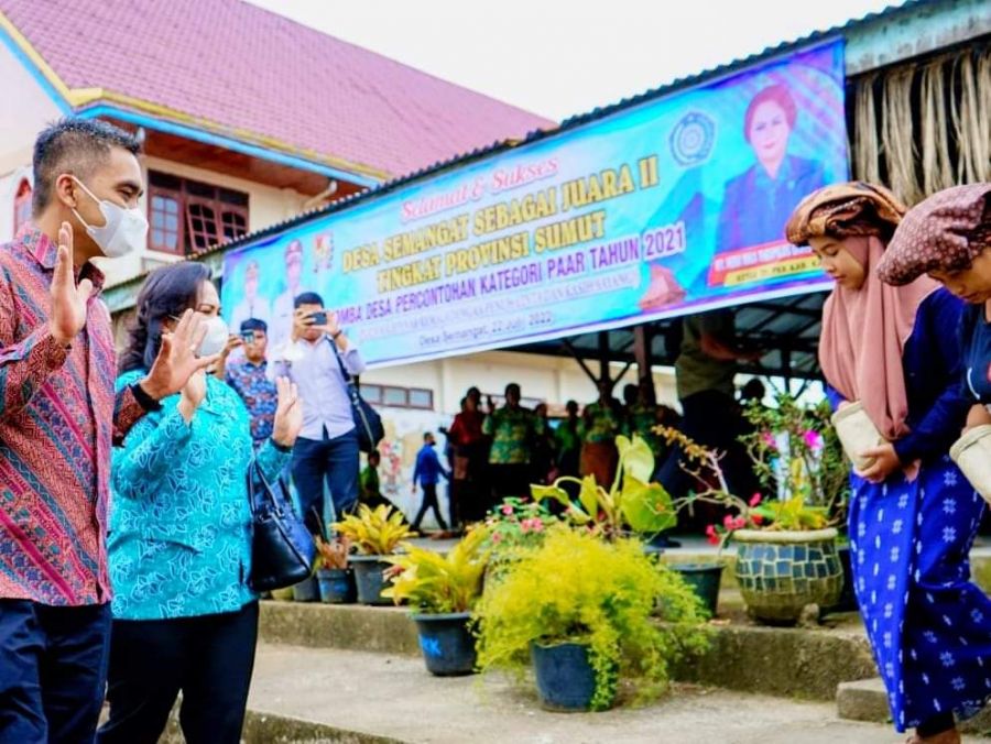 Desa Semangat Pemenang Desa Percontohan Pola Asuh Anak dan Remaja Tingkat Provinsi