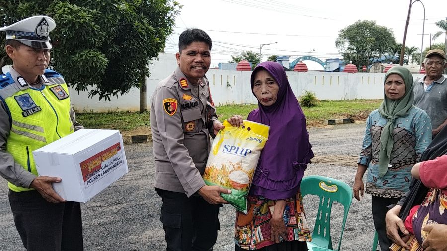 Di Akhir Masa Tugas, Kapolsek Kualuh Hulu AKP Nelson Silalahi Gelar Jumat Berkah Penuh Haru