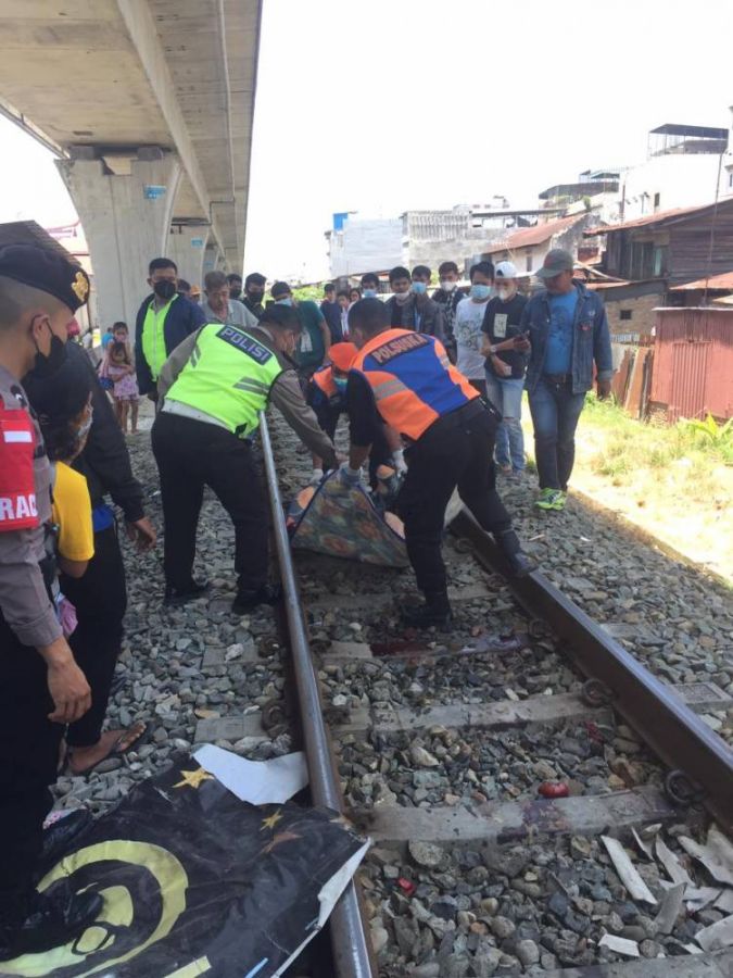 Diduga Mabuk Tuak, Pria Turunan Tionghoa Tewas Disambar Ular Besi