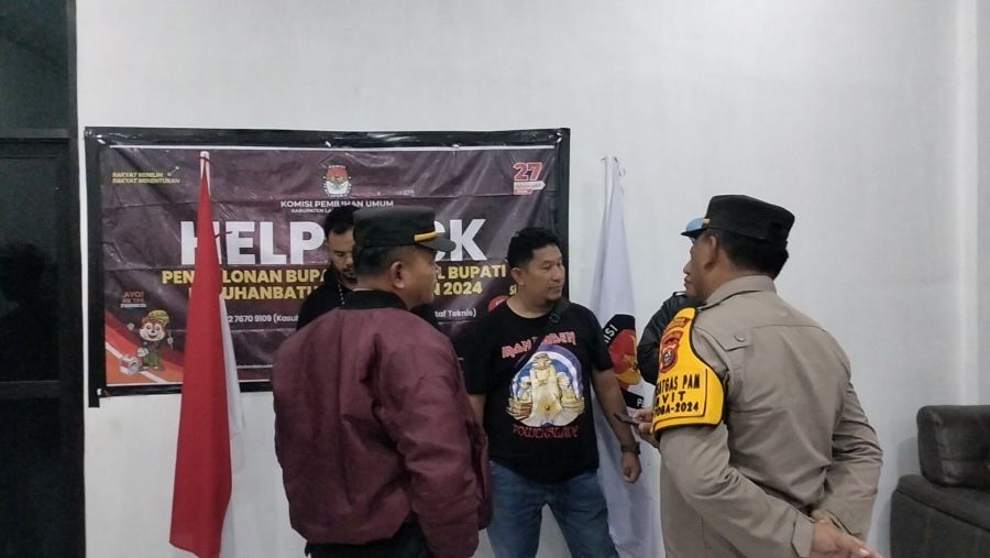 Dikawal Personil Kepolisian, Situasi Aman dan Kondusif di Kantor KPU Labura, Meski Sempat Memanas