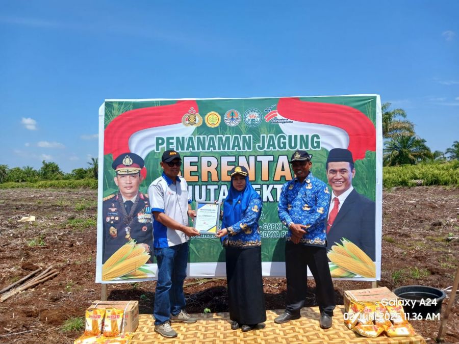 Dukung Asta Cita Presiden, PT Grahadura Leidong Prima Gelar Tanam Jagung Perdana