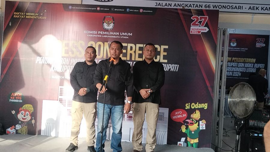 Hari Kedua Pendaftaran Pilkada, KPU Labura Gelar Konferensi Pers