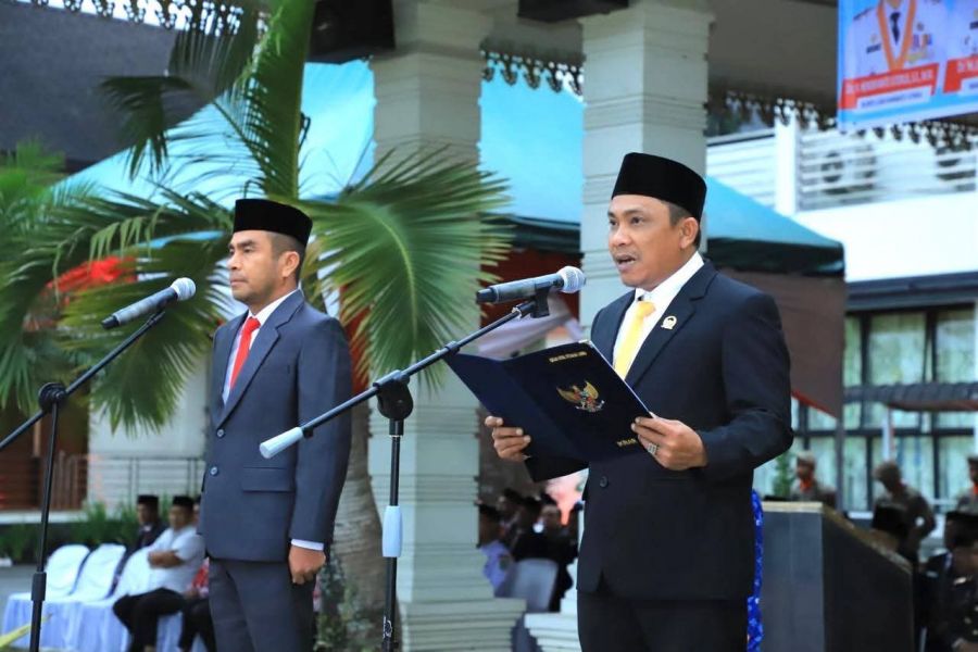 H.Rori  Tambunan Anggota DPRD Fraksi Golkar Baca Ikrar Hari Kesaktian Pancasila