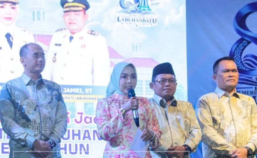 Hujan Deras Malam Puncak HUT Kabupaten Labuhanbatu ke 81, Ribuan Masyarakat Antusias Ikut Merayakan