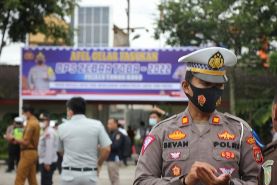 Kasat Lantas Karo Himbau Truck Pengangkut Kayu Agar Patuhi Peraturan Lalu Lintas