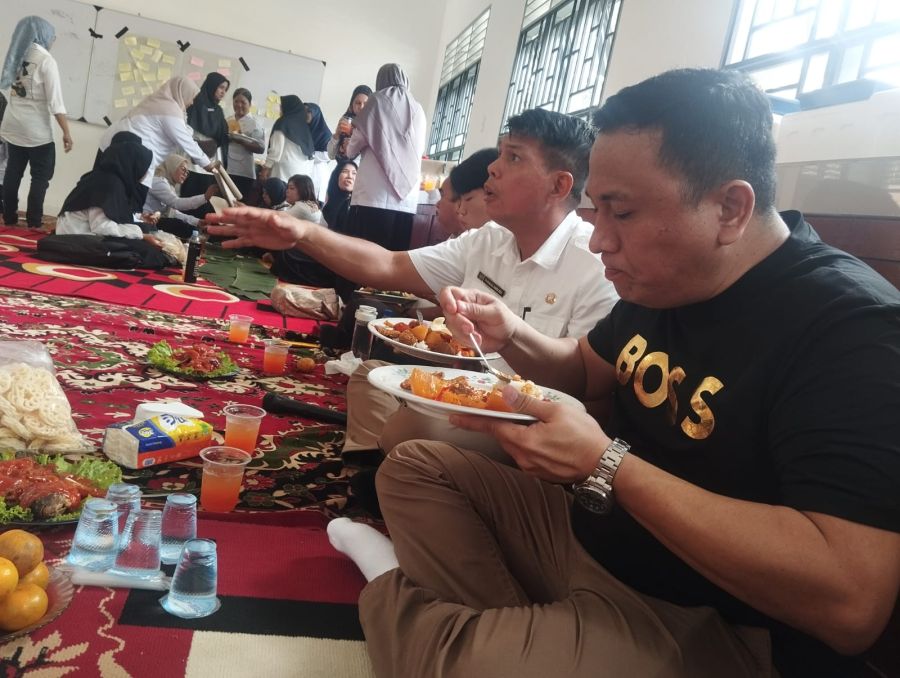 Keluarga Besar Tenaga Pendidik SMAN 6 Binjai Kenduri Punggahan Sambut Ramadan