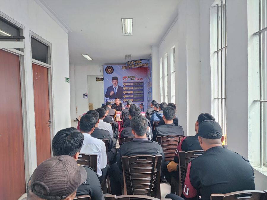 Kepala Kesatuan Pengamanan Rutan Kabanjahe Gelar Rapat Internal Pengamanan 