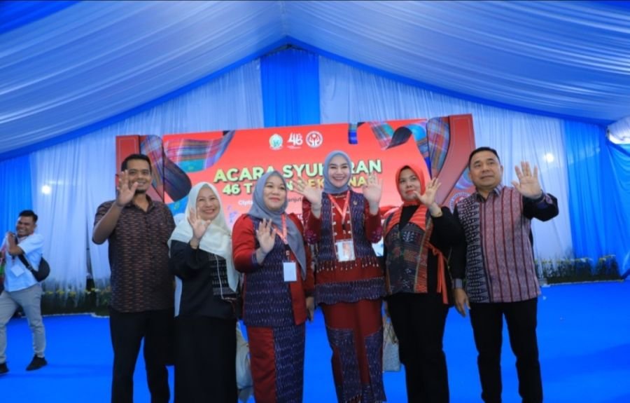 Ketua Dekranasda Labura Hadiri HUT ke-46 Dekranas, Dorong Produk Kerajinan Lokal