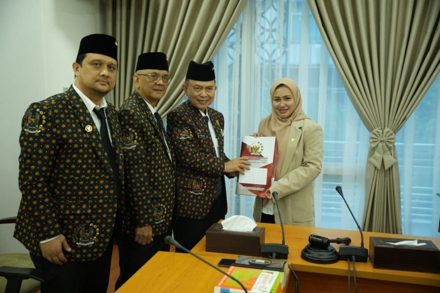 Ketua DPRD  Erni Sitorus Sambut Hangat Kunjungan Audensi DHD 45 Sumut, Siap Berkolaborasi