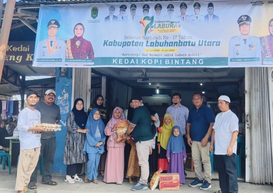 Kolaborasi Sosial HUT  Labura, Media Sigapnews Sumut dan Warkop Bintang Kopi Gelar Jumat Berkah