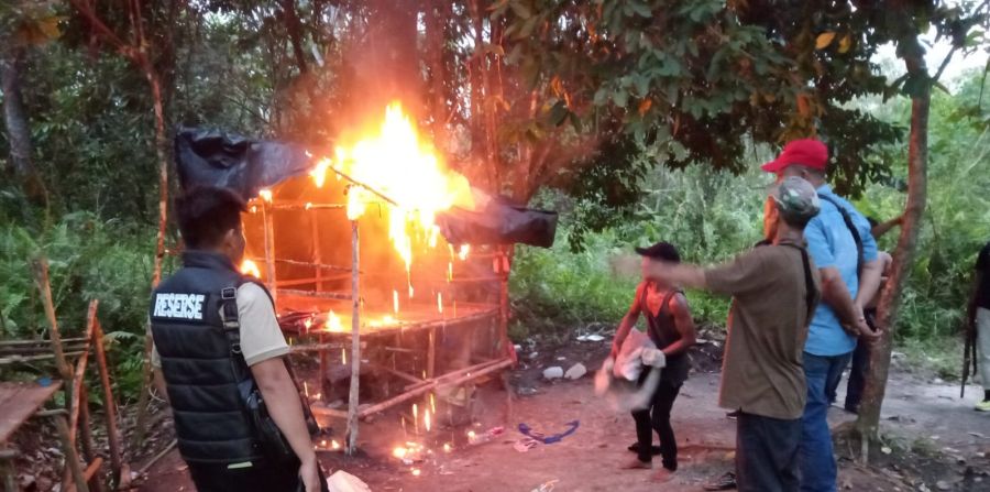 Komitmen Pemberantasan Narkoba, Unit Reskrim Polsek Marbau Grebek Sarang Narkoba di Desa Sumbermulyo