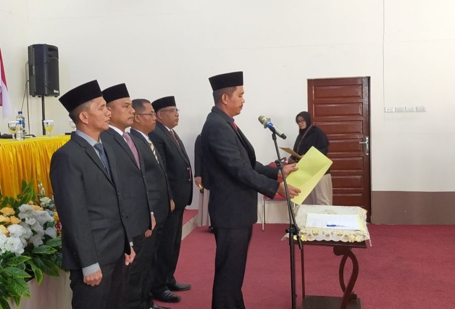 KPU Lantik  dan Ambil Sumpah Janji  40 Anggota PPK se-Labuhanbatu Utara