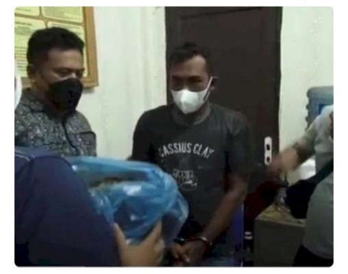 Nyamar Jadi Sales Makanan Pria Ini Bawa 17 Kg Ganja, Gollah
