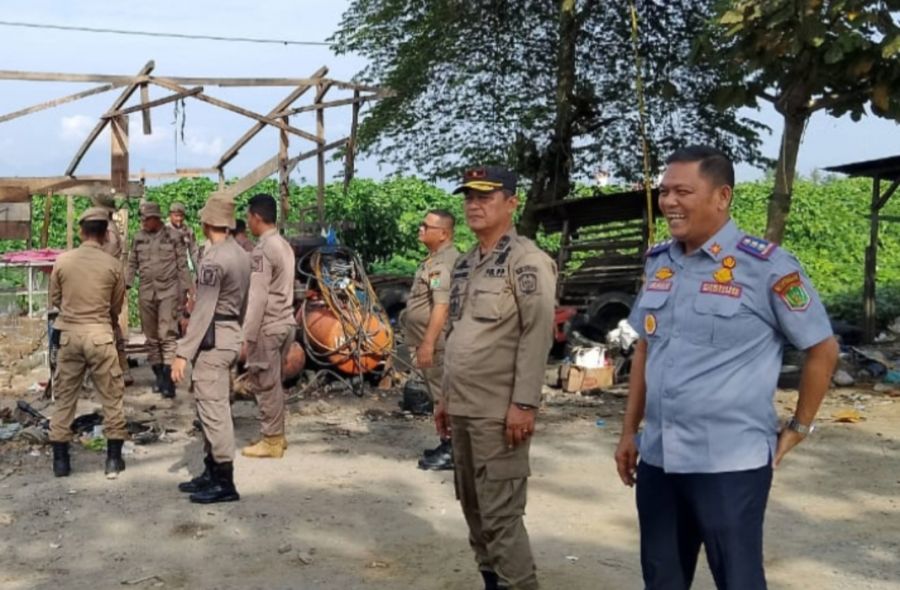 Penertiban Bangunan di Jalur II Aek Kanopan Berjalan Lancar dan Tertib, Kasat Pol PP : Terimakasih