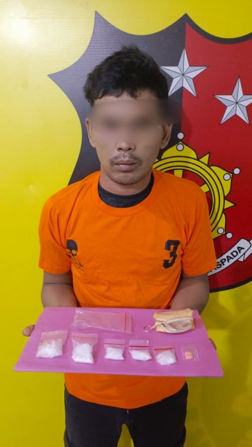 Pikul Sabu Seberat 30.35 Gram, Jesa Diamankan Unit Reskrim di Depan Alun-alun Aek Kanopan