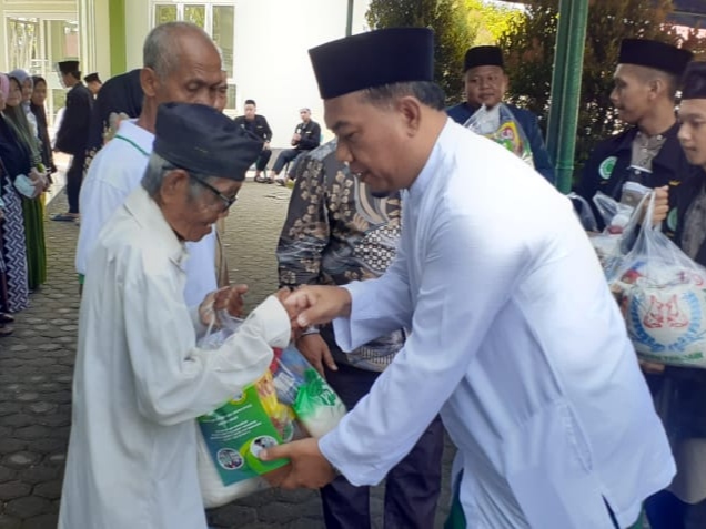 PTKU MUI Binjai Salurkan 300 Paket Bantuan Ramadan