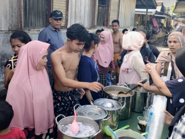 Relawan Pemenangan Zainuddin-Hendro Gerak Cepat Bantu Korban Banjir