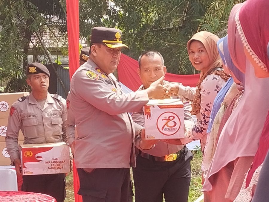 Sambut Hari Bhayangkara Ke-78, 1.000  Keluarga Terima Bantuan Sembako Polres Binjai