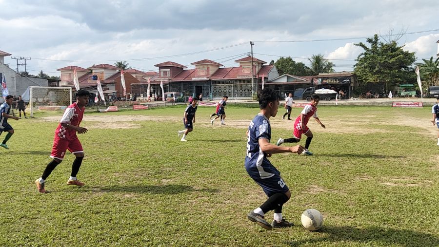 Samsat FC Tumbangkan Pedampe Sibarani 3-2 di Laga Tunda Grup E Piala Dedi Iskandar SE Cup