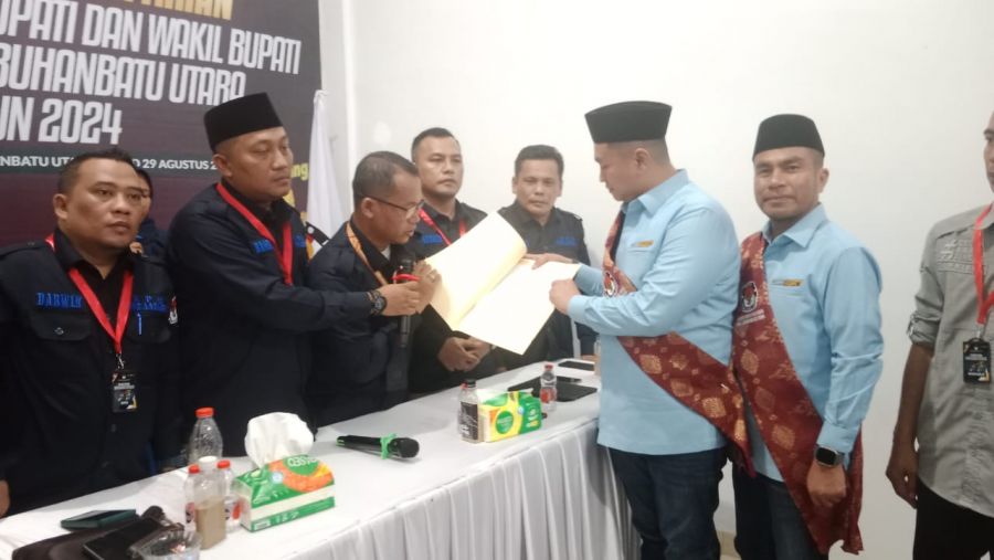 Sebanyak 204.124 Suara, Pasangan Labura Hebat Resmi Diterima Oleh KPU