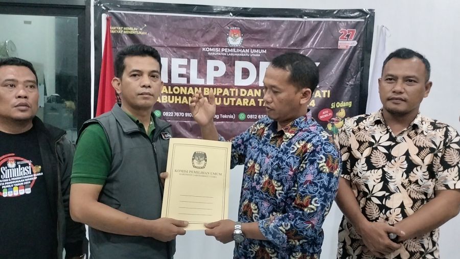 Serahkan Hasil Verifikasi Dokumen Paslon Rizal Darno, KPU Labura: Tidak Memenuhi Syarat