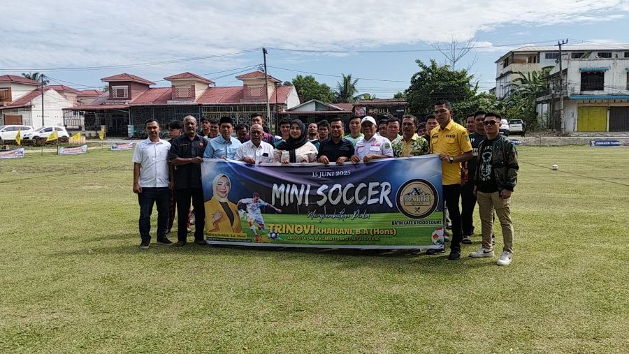 Turnamen Mini Soccer Trofi Anggota DPR RI Tri Novi Sitorus Resmi Dibuka di Labura