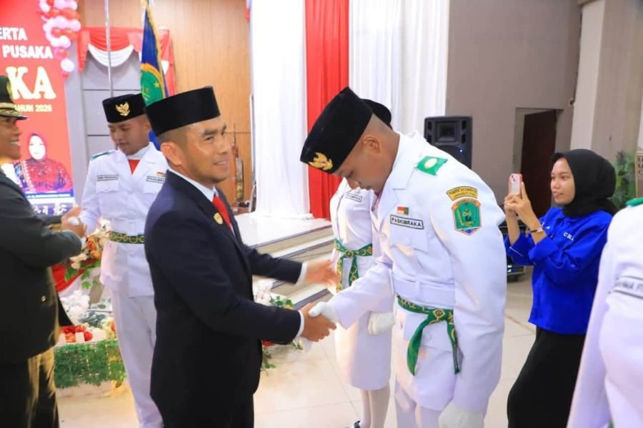 Wabup Samsul Tanjung Kukuhkan 35 Putra-Putri Terbaik Labura  Sebagai Anggota Paskibra 2026