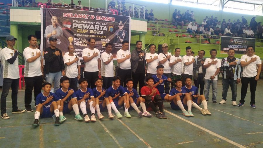 Walikota Binjai Buka Turnamen Futsal Pewarta Cup, Ini Harapannya