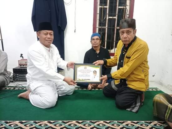Walikota Tanjungbalai H. Waris Thalib Serahkan Bantuan Hibah Pembangunan Masjid dan Musholla