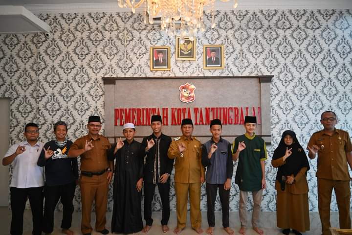 Walikota Waris Thalib Terima Kunjungan 7 Pemuda Tanjungbalai Calon Mahasiswa Universitas Al Azhar