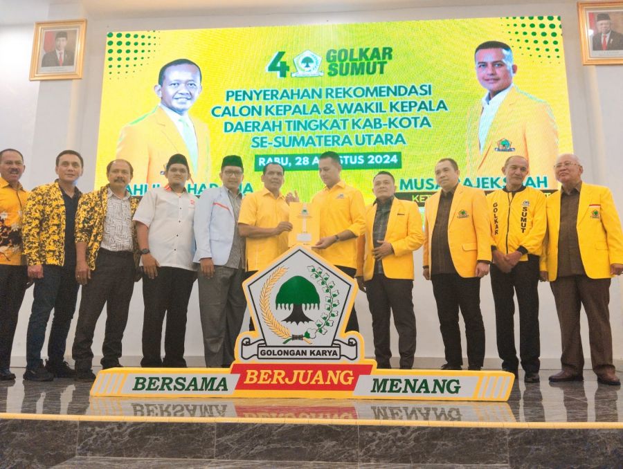 Zainuddin-Hendro Terima Formulir B.1-KWK Partai Golkar
