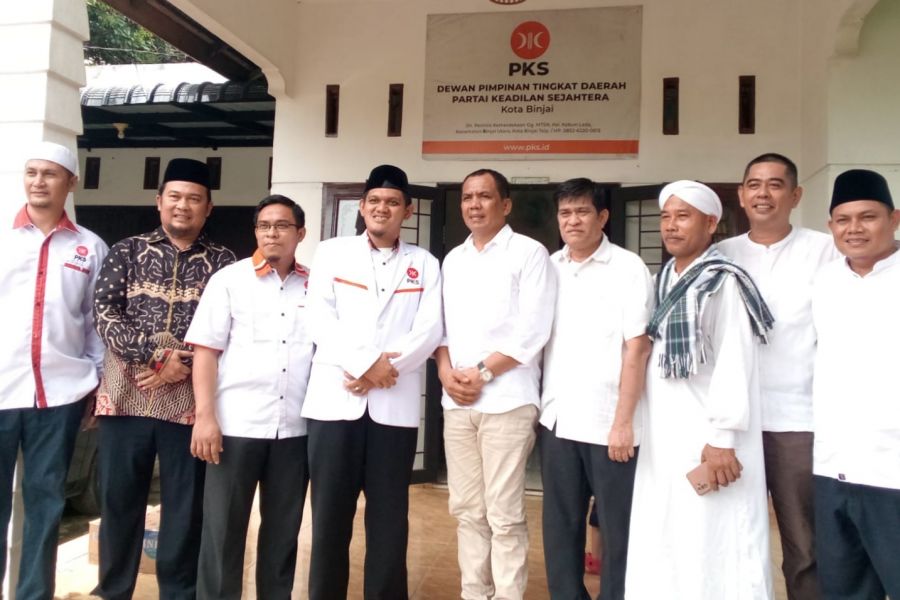 Zainuddin Purba Balon Walikota Binjai Terakhir Daftar ke PKS