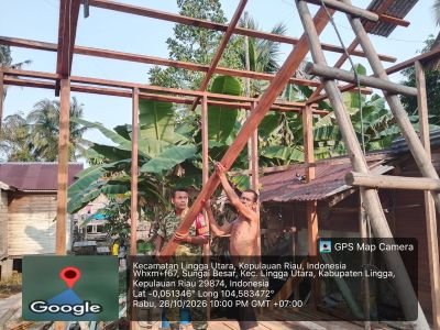 Babinsa Koramil 05/Daik Sosialisasikan Pendaftaran TNI AD kepada Warga Kerandin