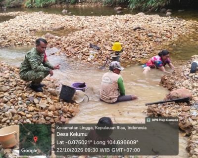 Babinsa Mentuda Imbau Penambang Pasir dan Batu Waspadai Banjir di Sungai Setajam