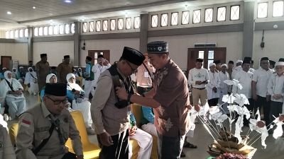 bupati-labura-lepas-118-calon-jamaah-haji-tekankan-disiplin-dan-niat-ibadah