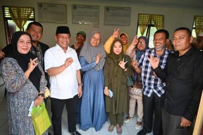 Walikota Tanjungbalai Waris Thalib Pantau Pembagian BLT Kepada Masyarakat