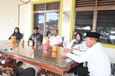 Walikota Tanjungbalai Waris Thalib Lepas 4 Atlet Hoki Kejurnas